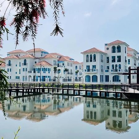 Herriot Ha Long Hotel Bagian luar foto